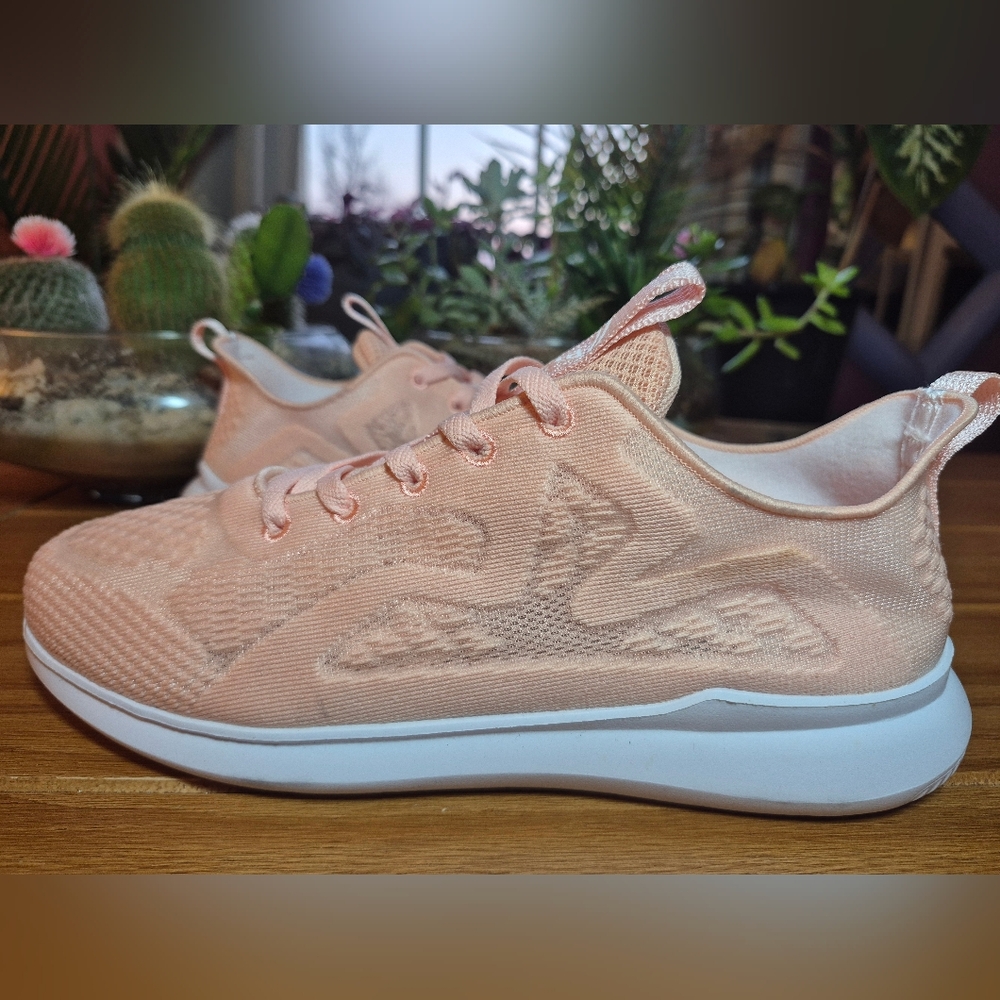 Propet Women's TravelBound Spright Sneakers- Size 8